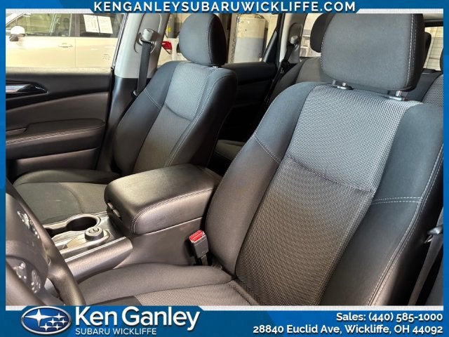 2019 Nissan Pathfinder S