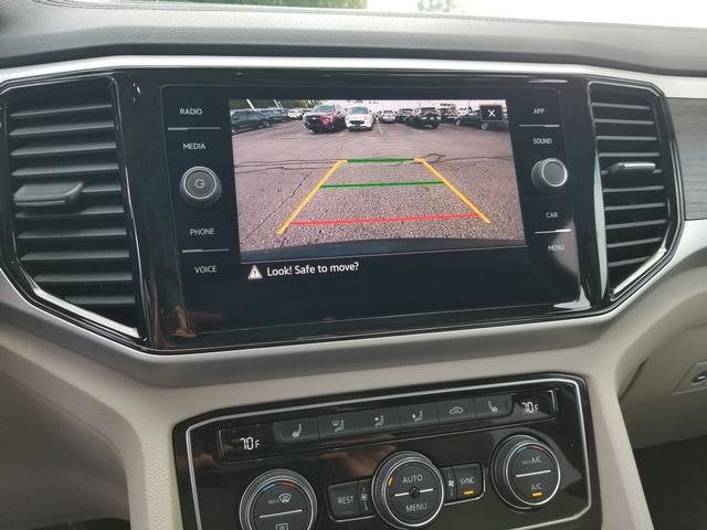 2022 Volkswagen Atlas 3.6L V6 SE w/Technology