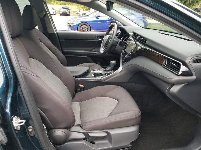 2019 Toyota Camry Hybrid LE
