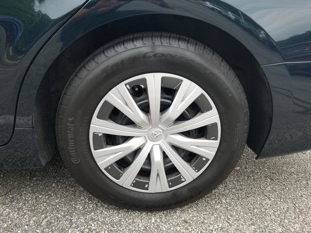 2019 Toyota Camry Hybrid LE