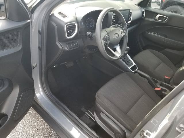 2022 Hyundai Venue SE