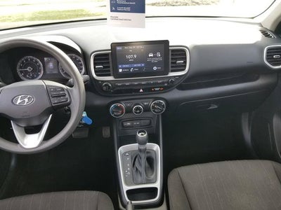 2022 Hyundai Venue SE