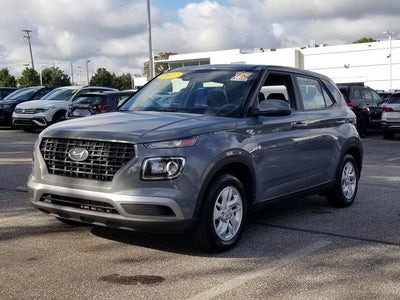 2022 Hyundai Venue SE