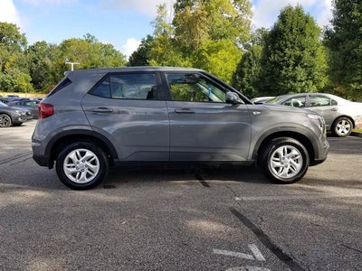 2022 Hyundai Venue SE